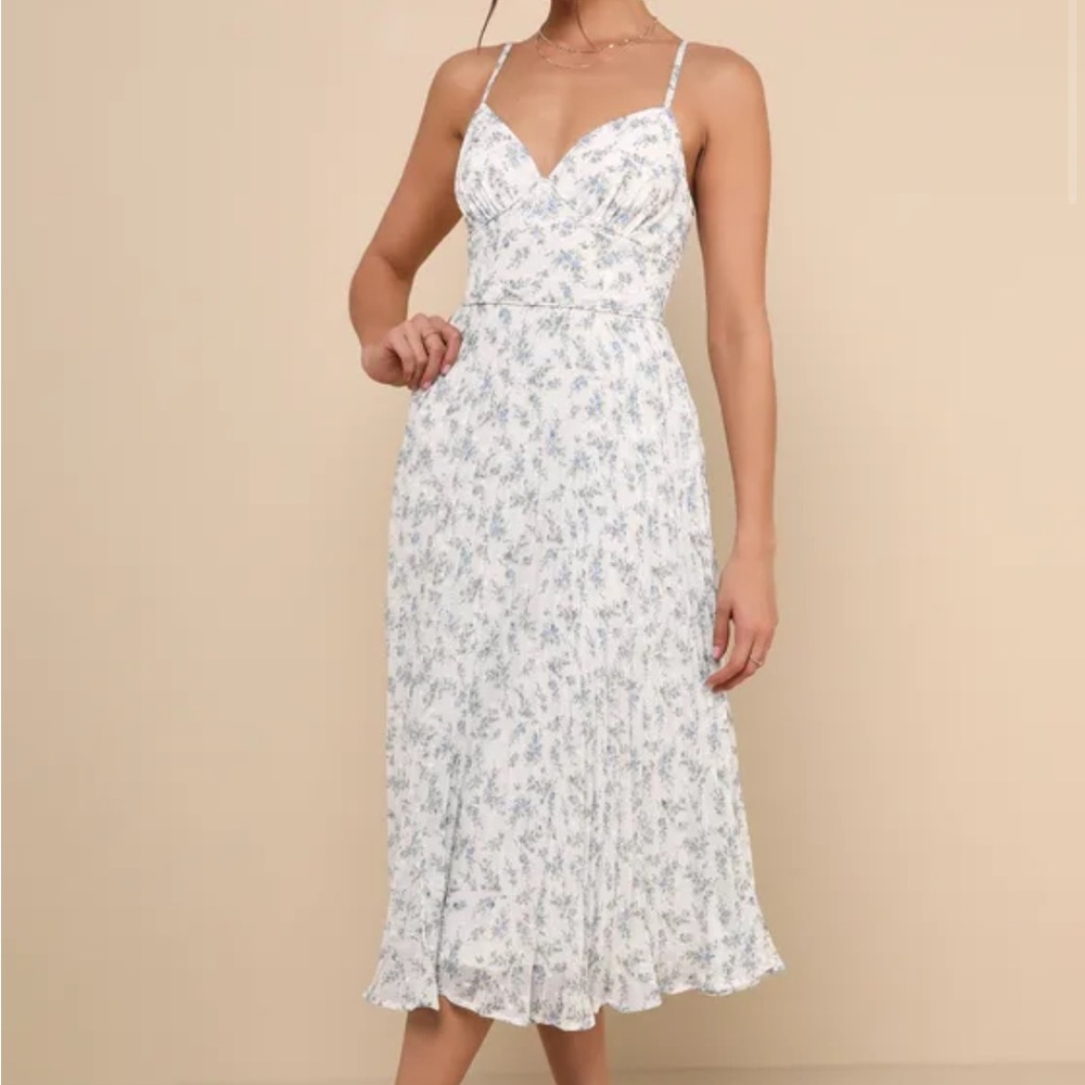 LULUS DARLING FAVORITE WHITE FLORAL SLEEVELESS PLEATED DRESS - Picture 2 of 6
